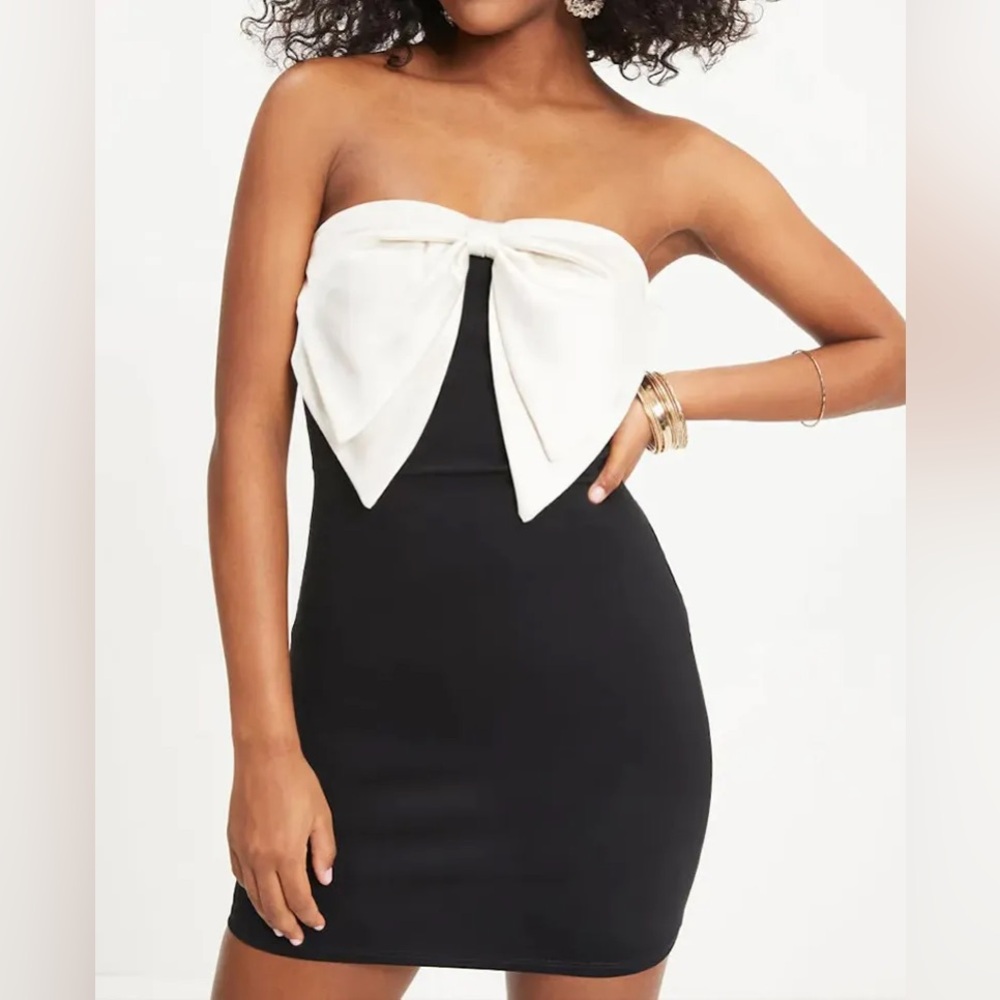 NWOT All Wrapped Up Strapless Satin Bow Mini Dress